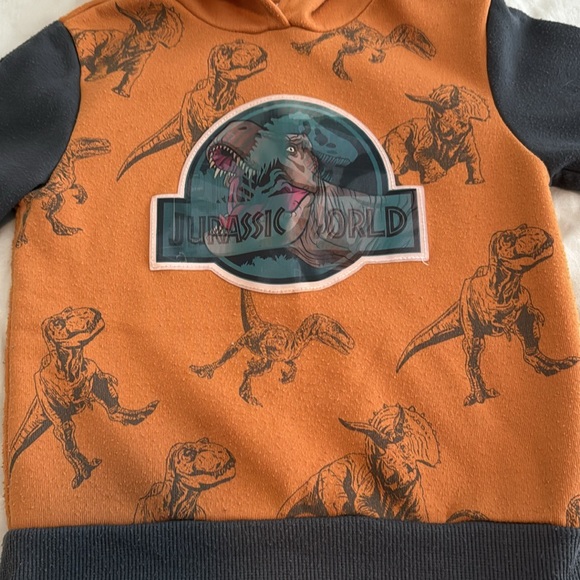 {Jurassic World} 2-piece outfit - Picture 2 of 10